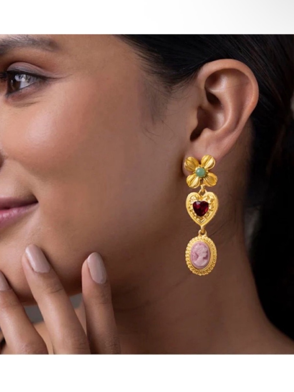 Vintage style Floral Drop Earrings A60